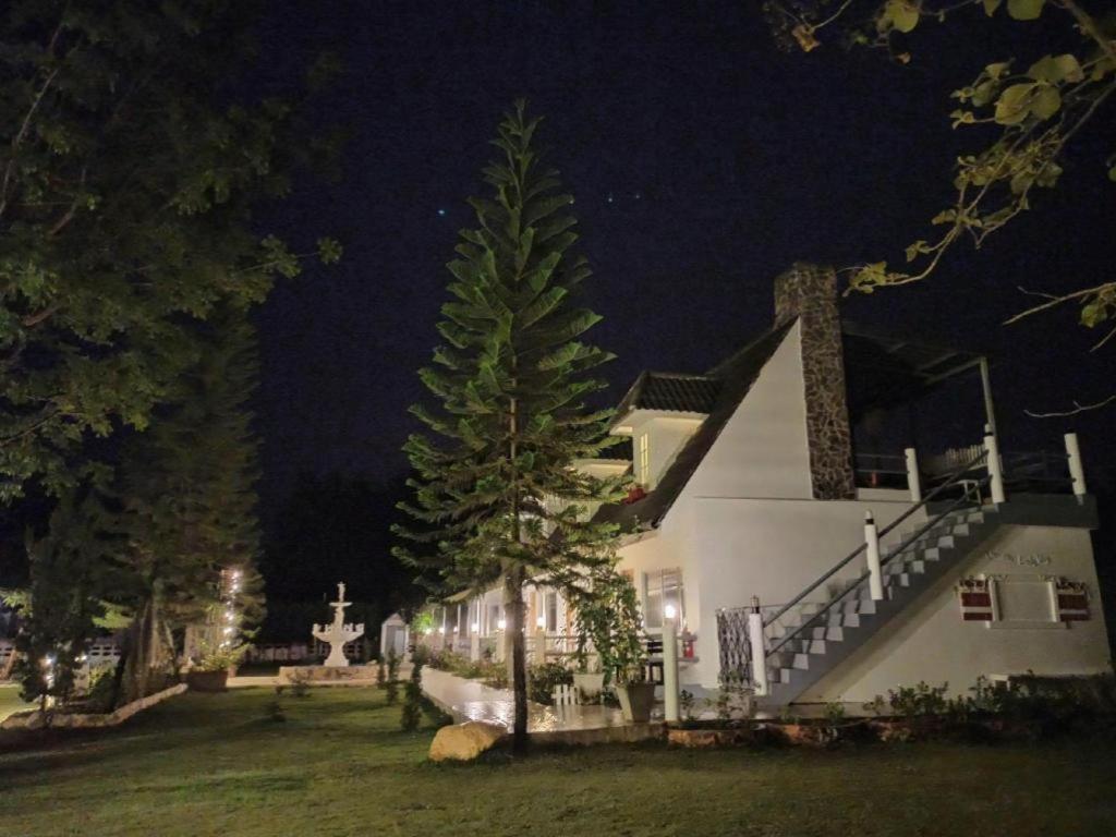 Charisma Resort Suan Phueng Luaran gambar