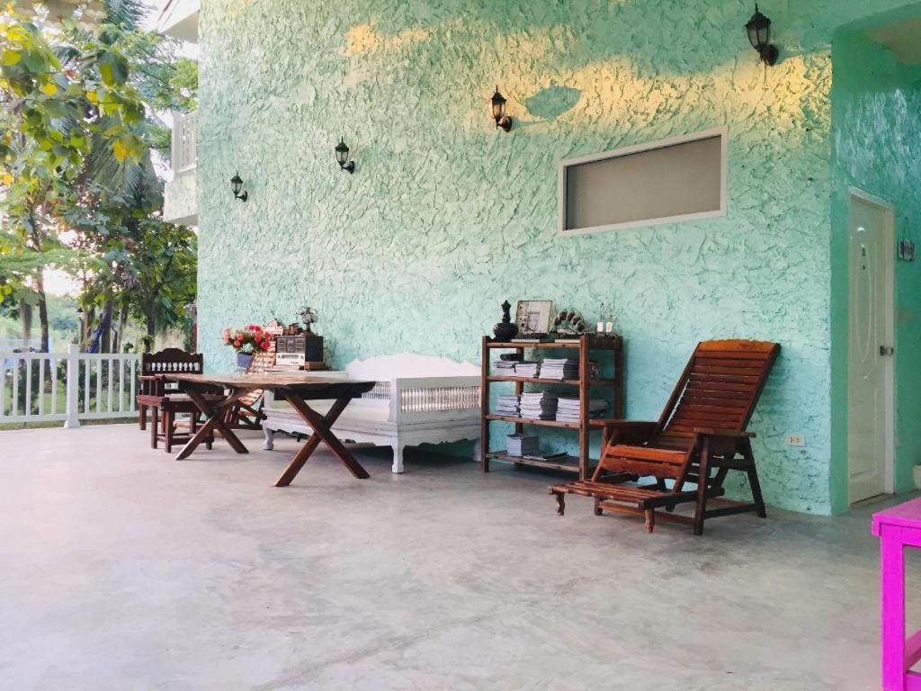 Charisma Resort Suan Phueng Luaran gambar