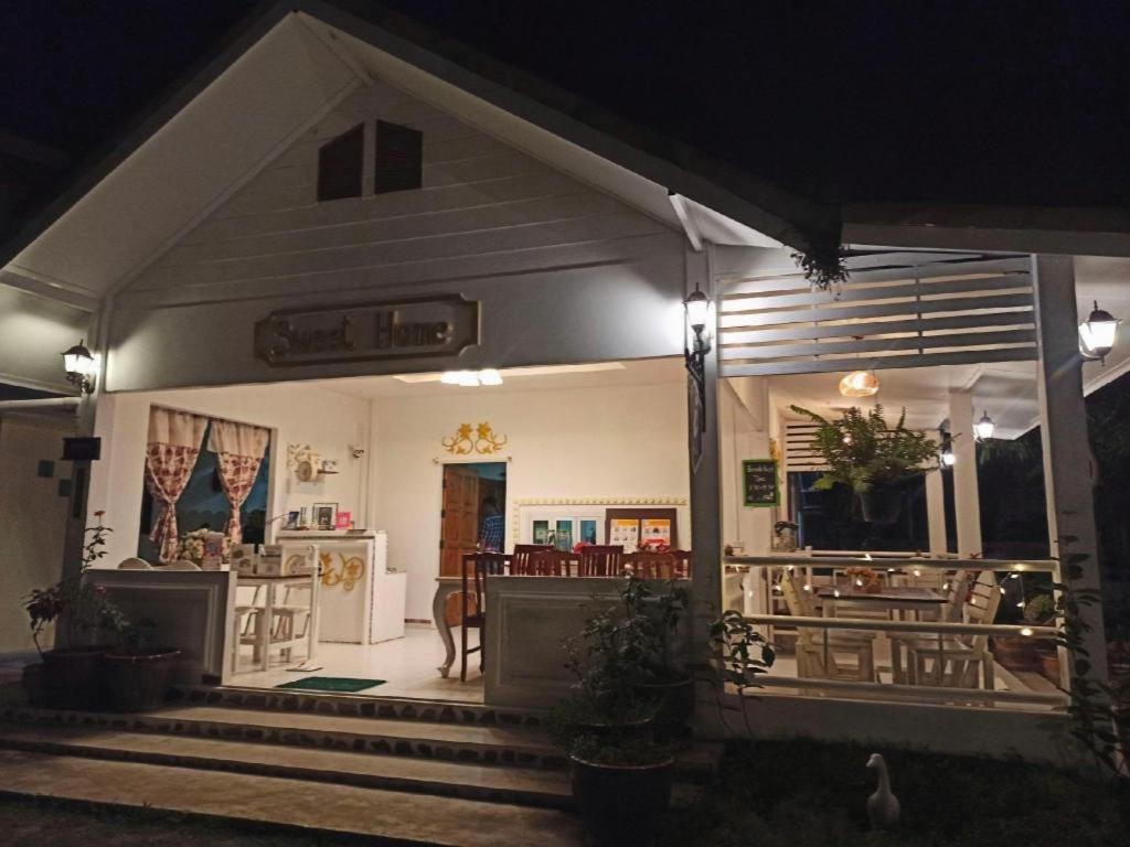 Charisma Resort Suan Phueng Luaran gambar