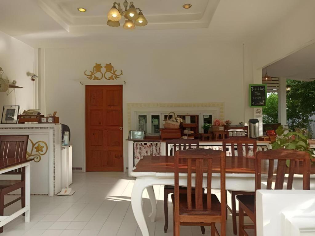 Charisma Resort Suan Phueng Luaran gambar