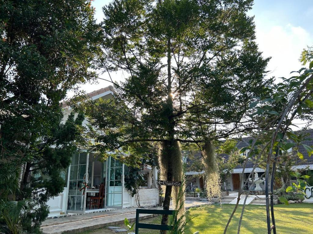 Charisma Resort Suan Phueng Luaran gambar